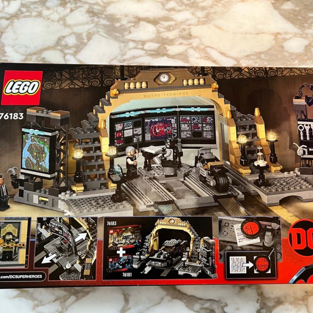 LEGO DC Batman Batcave: The Riddler Face-off 76183